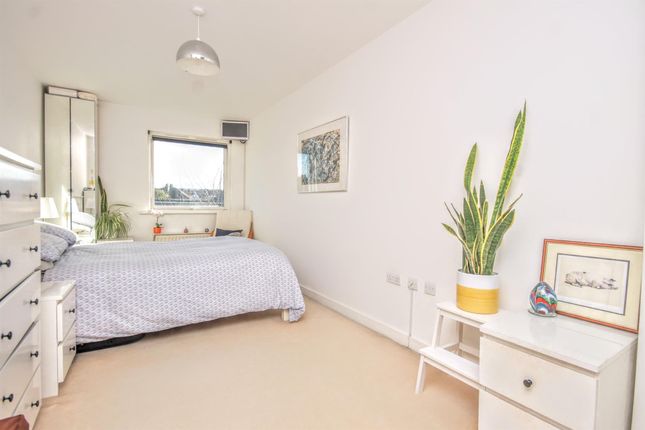 Flat to rent in Stanford Avenue, Brighton