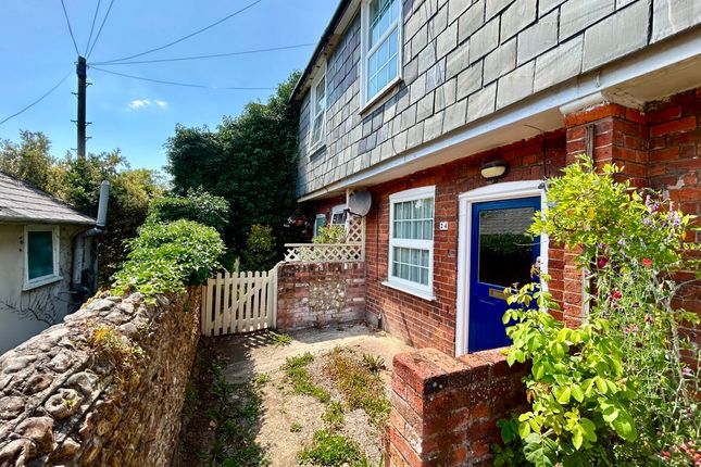 2-bed house on 24 Mead Lane, Farnham, £1,500/mo