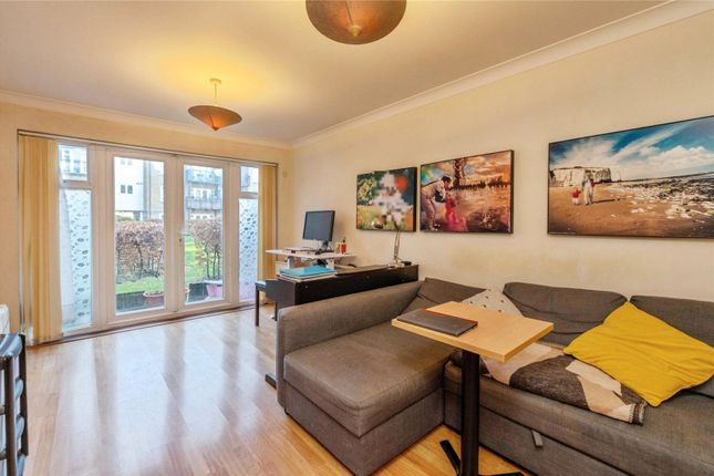 169, Southwell Close, Grays photo 3