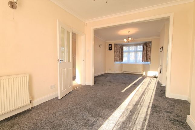 221 Wellington Road South, Hounslow photo 3