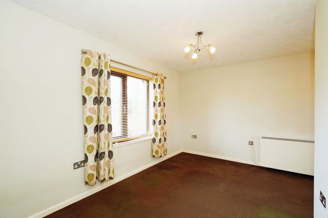 Terraced house for sale in Magnolia Rise, Calne