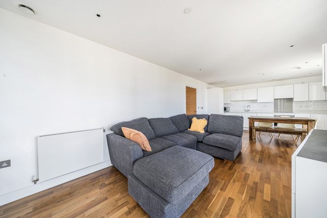 2-bed flat on John Donne Way, London SE10, £465,000