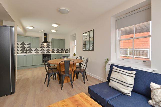 Thumbnail Shared accommodation to rent in Flat 9, Isca Lofts, Exeter