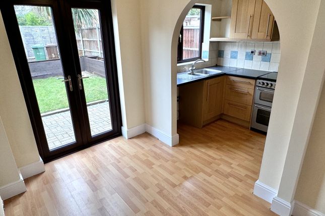 5, Binbrook Close, Lincoln photo 5