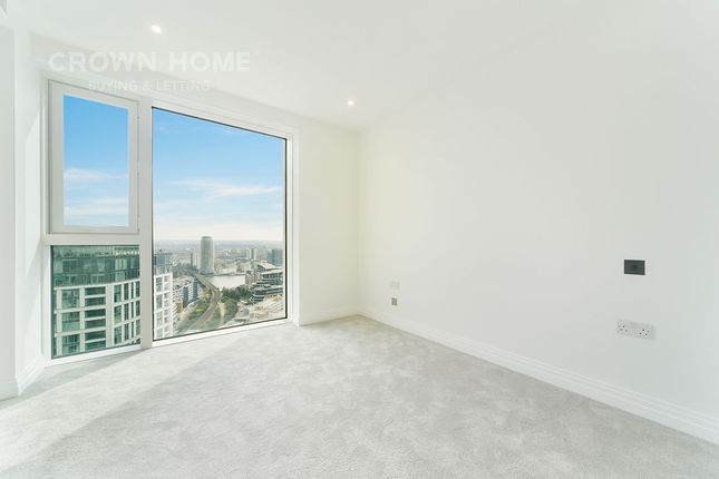Flat to rent in The King's Tower, Chelsea Creek