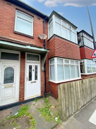 Flat for sale in Thompson Road, Southwick, Sunderland