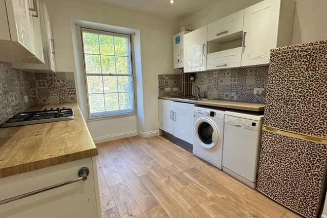 50,Flat 3, West Street, Tavistock photo 2