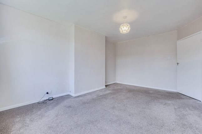 18, Wrenbury Avenue, West Yorkshire photo 3