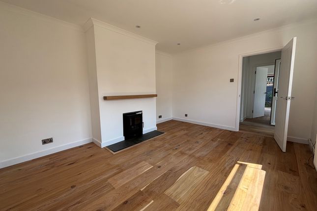 5, Honiton photo 3