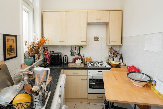 Flat 3, 334, Camberwell New Road, London photo 2