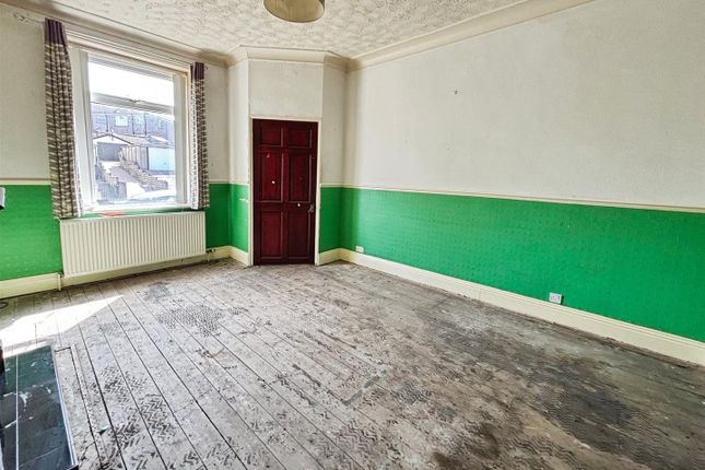 64, Old Road, Bradford photo 3