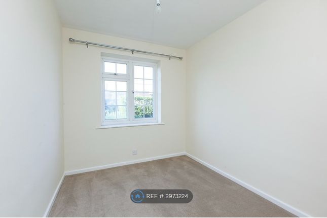 Bell Court, Kingston Road, Surbiton photo 4