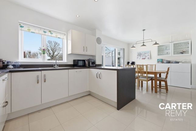 27, Abingdon Close, Basildon photo 2