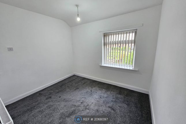 Terraced house to rent in Kirkby Avenue, Manchester