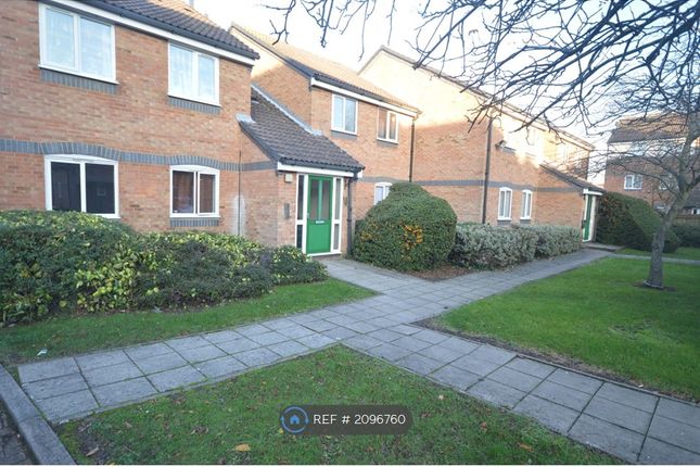 Thumbnail Flat to rent in Frensham Close, Southall