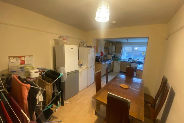Property to rent in Honeysuckle Road, Southampton