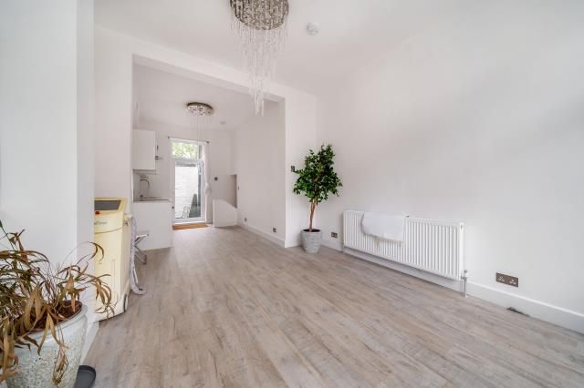15, Needham Road, London photo 4
