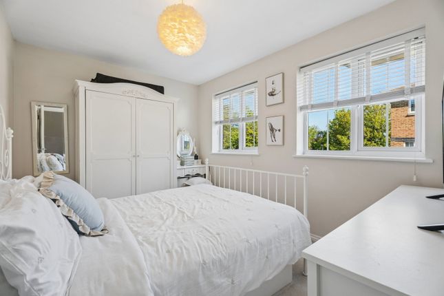 14, Kiln Way, Dunstable photo 4