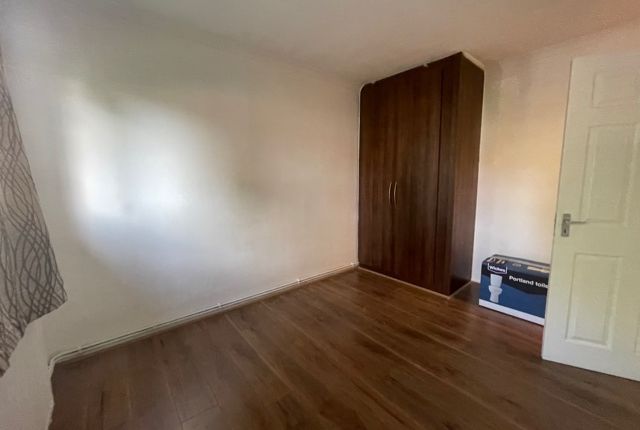 Flat for sale in Campbell Court, Church Lane, Kingsbury
