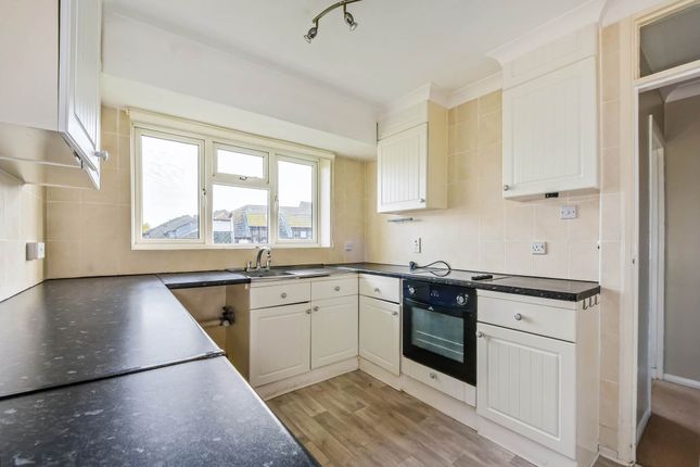 15a, Foxwarren Close, Chichester photo 2