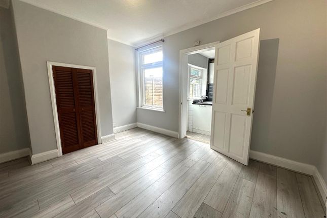 85, Cecil Street, Watford photo 3