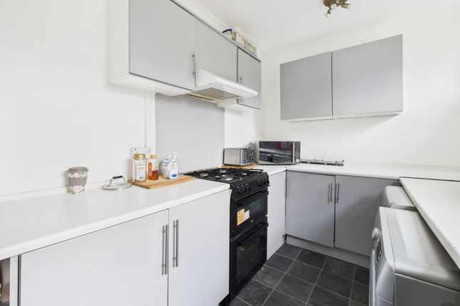 25, Meredith Road, Worthing photo 4