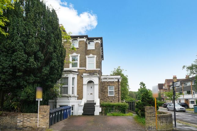 Flat to rent in Grange Road, London