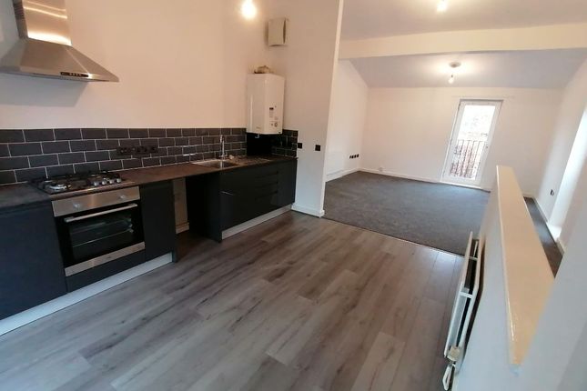 2 bed maisonette to rent in Old Chester Road, Birkenhead CH41