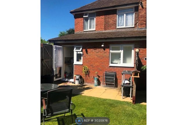Flat, Waller Avenue, Luton photo 2