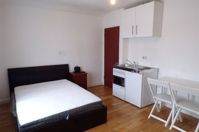 Thumbnail Property to rent in Empire Road, Perivale, Middlesex