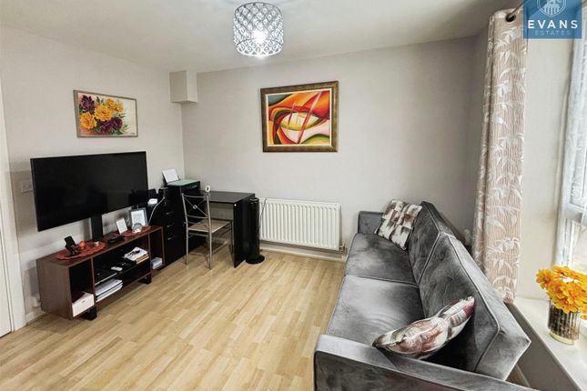 Flat 6, Dickenson Court, Coventry photo 2