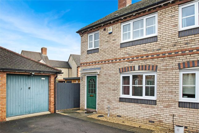 Thumbnail Semi-detached house to rent in Siskin Road, Bicester