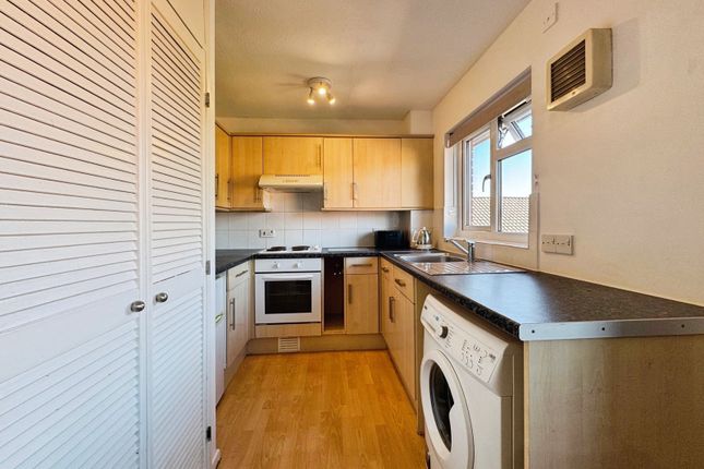 43, Flaxfield Court, Hampshire photo 4
