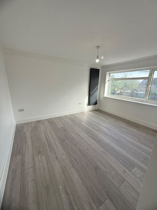 5 Hanbury Close, Cheshunt, WALTHAM CROSS photo 5