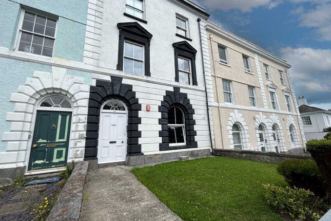 Flat to rent in Molesworth Road, Plymouth