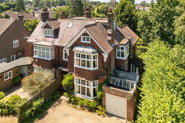 14, Paddockhall Road, Haywards Heath photo 2