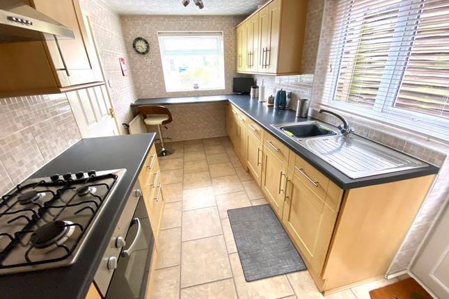 28, The Oaks, Bedworth photo 3
