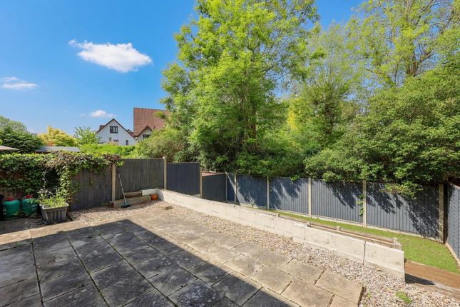 5, Caroline Close, West Drayton photo 4