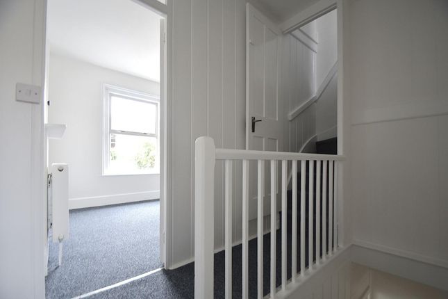 25, Kings Road, East Cowes photo 5