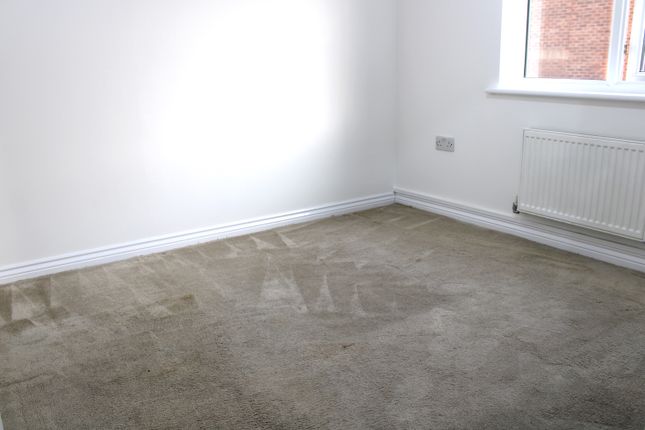 Bennington Drive, Borehamwood photo 5