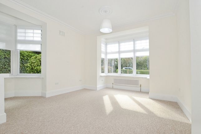 Flat 1, 17, Roxborough Park, Harrow photo 4