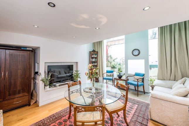 Thumbnail Mews house to rent in Richards Place, Chelsea, London