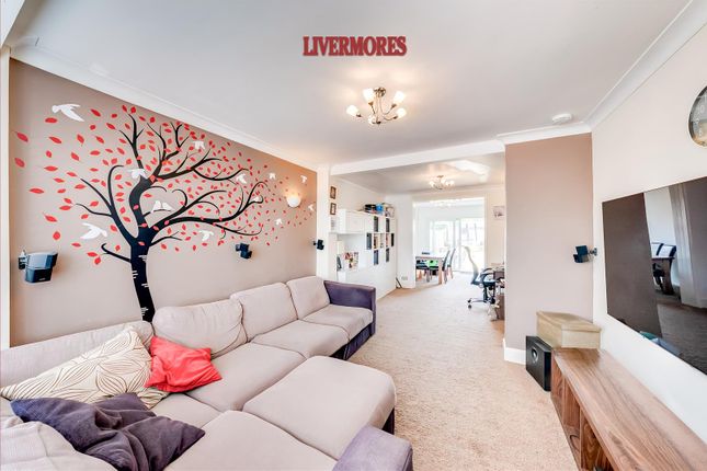 47, Heathview Avenue, Dartford photo 4