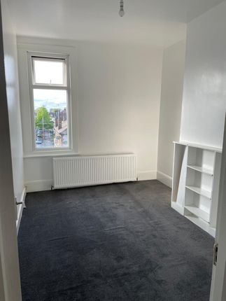 Shared accommodation to rent in Leabridge Road, Leyton