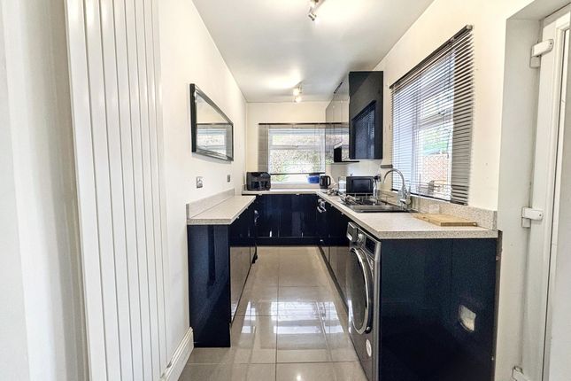 38 Grange Road, Ibstock photo 3