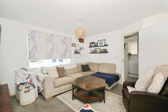 9, Ferry Close, Peterborough photo 3
