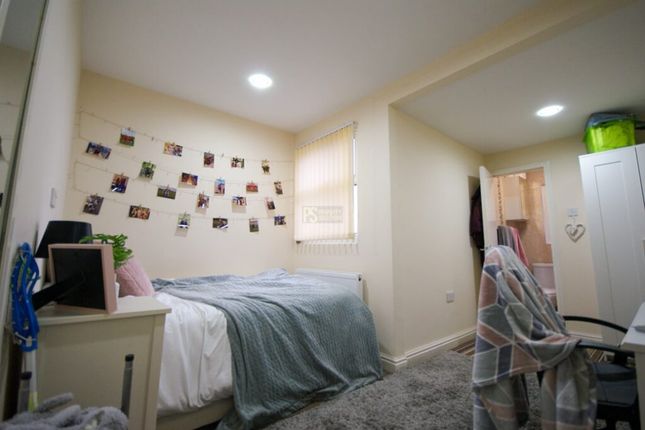 221, Dawlish Road, Birmingham photo 4