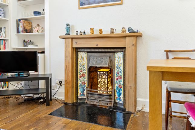 4 (3F2), Sciennes House Place, Sciennes, Edinburgh photo 4