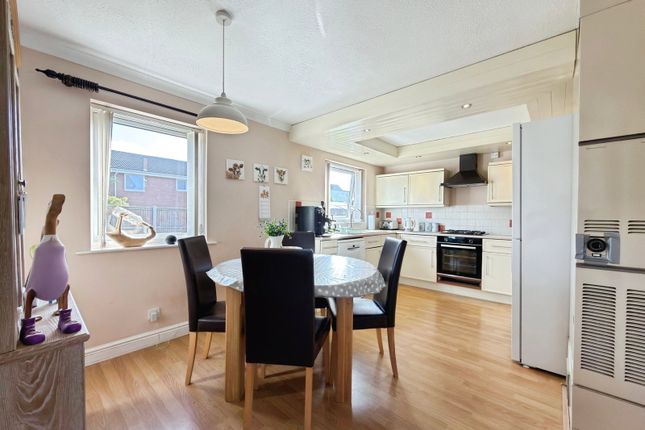 12, Lytham Close, Carlisle photo 2