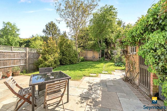 96, Tillingbourne Road, Surrey photo 4
